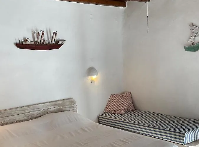 Zeus - Parikia - Paros - Grece *